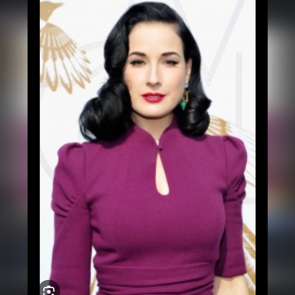 Voodoo vixen Dita keyhole Top